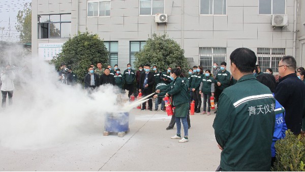 博鱼官方网站加强安全意识，全体员工进行消防演练